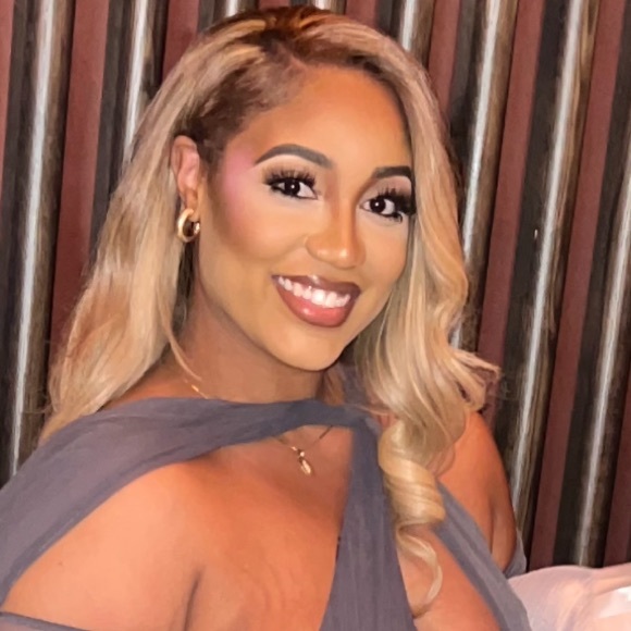 Meet your Posher, Meagan - Picture 2 of 3